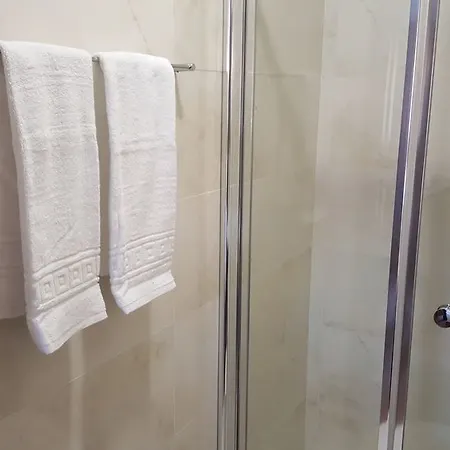 Downtown Boutique Studio And Suites 招待所